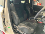 運転席、助手席です。ニスモ専用シートで体をしっかりホールドしてくれます。