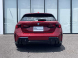 ご納車前には、BMWを熟知したメカニックによる100項目の点検・整備を行います。不具合箇所、交換時期に達している部品に関しましては、全て当社負担で交換してからのご納車となります。