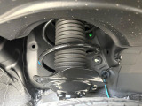 お車を安心してお乗りいただく為には、足回りの定期点検が欠かせません。サービスサポート(有償保証)では無料点検もご提供しており、安心のカーライフをお過ごしいただけるサポート体制が整っています。