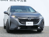 アダプティブLEDヘッドライト。フロントカメラで前方の状況を検知し対向車や先行車に眩しい思いをさせることなく必要なところだけを遠くまで照射します。