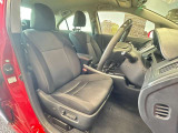 運転席も広々としており運転しやすい環境を実現しています☆室内クリーニングも実施済みです。