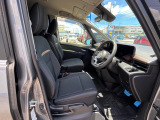 運転席シート廻りは使用感も少なく、良好な状態となっています。丁寧に使われていたことがよくわかりますね。