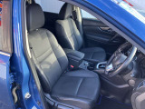 足元周りも広々していて長時間快適に運転できそうです。