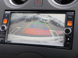 純正ナビです♪ バックカメラと連動し、後方の映像が映りますので安心して駐車できますね&omega;・)