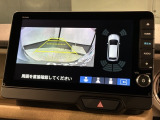 リバースギアに入れるだけで後方の表示へ切り替わります。夜間や雨の日の駐車も楽になりますよ。