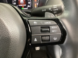 【アダプティブ・クルーズ・コントロール】予め設定した車速内でクルマが自動的に加減速。 前走車との適切な車間距離を維持しながら追従走行し、高速道路でのドライバーの疲労を軽減してくれる嬉しい機能付♪