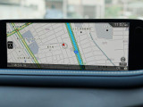 マツダコネクトの10.25インチワイドセンターディスプレイです。『Android Auto』『Apple CarPlay』や独自のコネクテッドサービスに対応したインターフェイスシステムです。