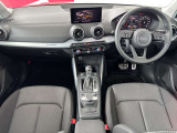 Q2 1.0 TFSI スポーツ