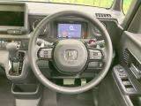 【純正革巻きステアリング】上質な革を使用することで、手にしっかり馴染みとても運転しやすいハンドルです♪
