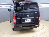 バックカメラが付いているので後方確認が非常にしやすいです。今や運転初心者も熟練者も必須装備!ついていて損はないですね♪