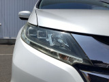 明るくて長寿命のLEDヘッドライト採用