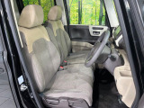 運転席シート廻りは使用感も少なく、良好な状態となっています。丁寧に使われていたことがよくわかりますね。