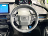 【純正革巻きステアリング】上質な革を使用することで、手にしっかり馴染みとても運転しやすいハンドルです♪