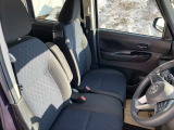 足元周りも広々していて長時間快適に運転できそうです。