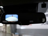 バックガイドモニターで、後方を確認しながら安心して駐車することができます。運転初心者も熟練者も必須の機能ですよ!