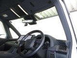 見通しのよいすっきりとした視界で、誰でも運転しやすいです。運転のしやすさは疲れにくさにも繋がりますよ♪