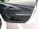 中古車なので内張りに少し傷があります。