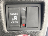 【パワースライドドア】スマートキーや運転席のスイッチでスライドドアの開閉が可能♪電動だから力を入れてドアを開ける必要が無く、小さいお子様でも、重い荷物を持っている時もラクに開け閉めできます♪