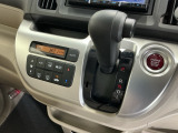 発進時から滑らかに加速する無段階変速のCVTはストップ&ゴーの多い街の中も快適です