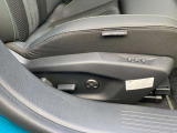 運転席は電動シートとなっております