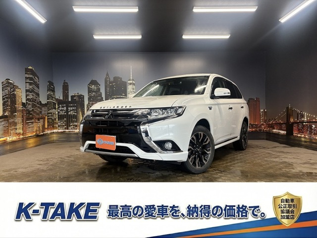 アウトランダーPHEV 2.0 G セイフティパッケージ 4WD (禁煙車)(後期型)(4WD)(黒ハー...