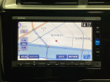 ナビゲーションはフルセグTV対応のGathers純正メモリーナビを搭載しています。Bluetoothオーディオ機能がありますので、スマートフォンなどの音楽も再生できます。
