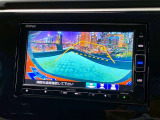 【バックカメラ】運転席から画面上で安全確認ができます。駐車が苦手な方にもオススメな便利機能です。