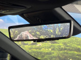 【デジタルインナーミラー】後席の大きな荷物や同乗者で後方が確認しづらい時でも安心!カメラが撮影した車両後方の映像をルームミラー内に表示。クリアな視界で状況の確認が可能です!