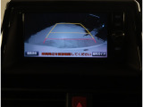 スマートキー付きです。スマートキーとは鍵を車に差し込まなくても、ドアノブを触ったりするだけで、ドアロックを解錠できます。これが凄く便利なんですよ。