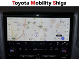 左右独立で温度調節ができるオートエアコンを装着しておりますのでドライブも快適に楽しめます!