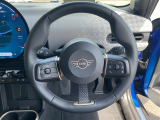 ◆LIBERALAは、輸入車選びの新たなスタイルを提案するインポート・セレクト・ブランドです。オーナー様となる方がクルマから直接感じる感性を第一にした、最良の一台との出会いをコーディネートいたします。