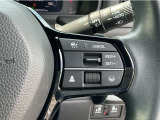 Hondaセンシングの機能のひとつ、アダプティブクルーズコントロール付!アクセルから足を離しても設定したスピードと前車との車間を保ち走行してくれます!車線維持もアシスト☆高速道路で疲労軽減ですね☆