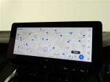 【ディスプレイオーディオ】・・・大型ディスプレイに各種オーディオ機能(AM/FMチューナー、Bluetooth対応)とスマートフォン連携機能を搭載。
