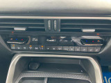 車内快適オートエアコン。物理スイッチで操作性も良好です