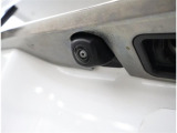 バックカメラが付いているので後方確認が非常にしやすいです。今や運転初心者も熟練者も必須装備!ついていて損はないですね♪