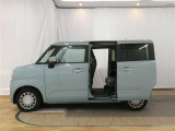 両側パワースライドドア付きだから、狭い駐車スペースなどでの 乗り降りラクラク!小さなお子さまのいるご家庭には嬉しい装備。
