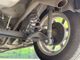 お車を安心してお乗りいただく為には、足回りの定期点検が欠かせません。サービスサポート(有償保証)では無料点検もご提供しており、安心のカーライフをお過ごしいただけるサポート体制が整っています。