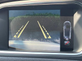【パークアシスト・カメラ】駐車時に後方がリアルタイム映像で確認できます。大型商業施設や立体駐車場での駐車時や、夜間のバック時に大活躍!運転スキルに関わらず、今や必須となった装備のひとつです!