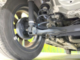お車を安心してお乗りいただく為には、足回りの定期点検が欠かせません。サービスサポート(有償保証)では無料点検もご提供しており、安心のカーライフをお過ごしいただけるサポート体制が整っています。