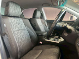 運転席も広々としており運転しやすい環境を実現しています☆室内クリーニングも実施済みです。