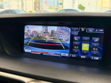 【バックカメラ】運転席から画面上で安全確認ができます。駐車が苦手な方にもオススメな便利機能です。