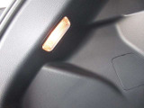 トランク内、左クォータ内張にルームランプがあります!