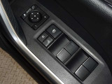 電動格納式ドアミラー・パワーウインドウを装備しています。