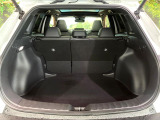 積み下ろしのしやすいデッキにはたっぷりと荷物を積み込んでいただけます。遊びから仕事まで、様々なシーンで頼れます♪