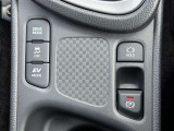 ★電動パーキングブレーキ★スイッチで作動・解除。「P」シフトで自動作動、「P」シフト以外にシフトで解除されるオート機能!
