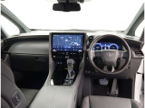 オシャレなインテリアで運転する気分も盛り上がりますよね^^