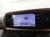 バックガイドモニターで、後方を確認しながら安心して駐車することができます。運転初心者も熟練者も必須の機能ですよ!