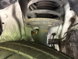 お車を安心してお乗りいただく為には、足回りの定期点検が欠かせません。サービスサポート(有償保証)では無料点検もご提供しており、安心のカーライフをお過ごしいただけるサポート体制が整っています。