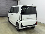 Honda SENSING装着車です。衝突を予測してブレーキをかけたり、前のクルマにちょうどいい距離で走行できる多彩な安心・快適機能を搭載した安全運転支援システム。