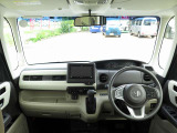 視界が広く運転しやすいインパネです。毎日の運転も快適です。